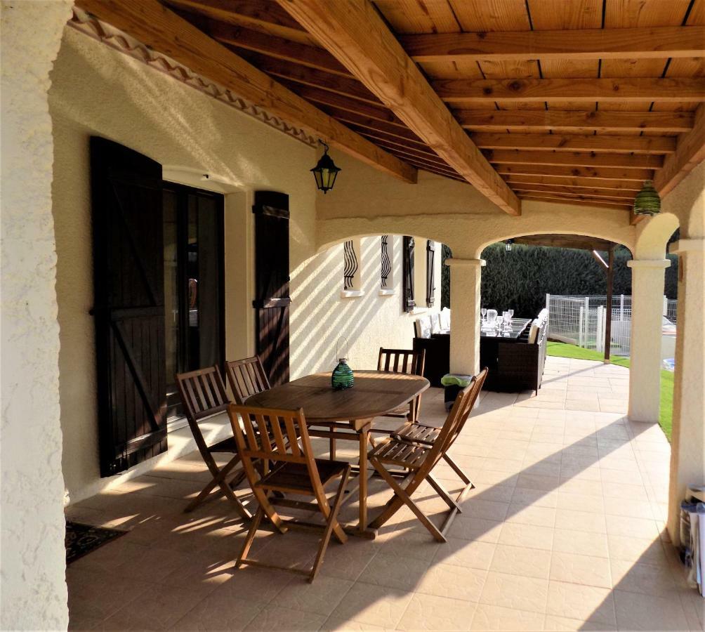 Villa Dendrane Granes ภายนอก รูปภาพ